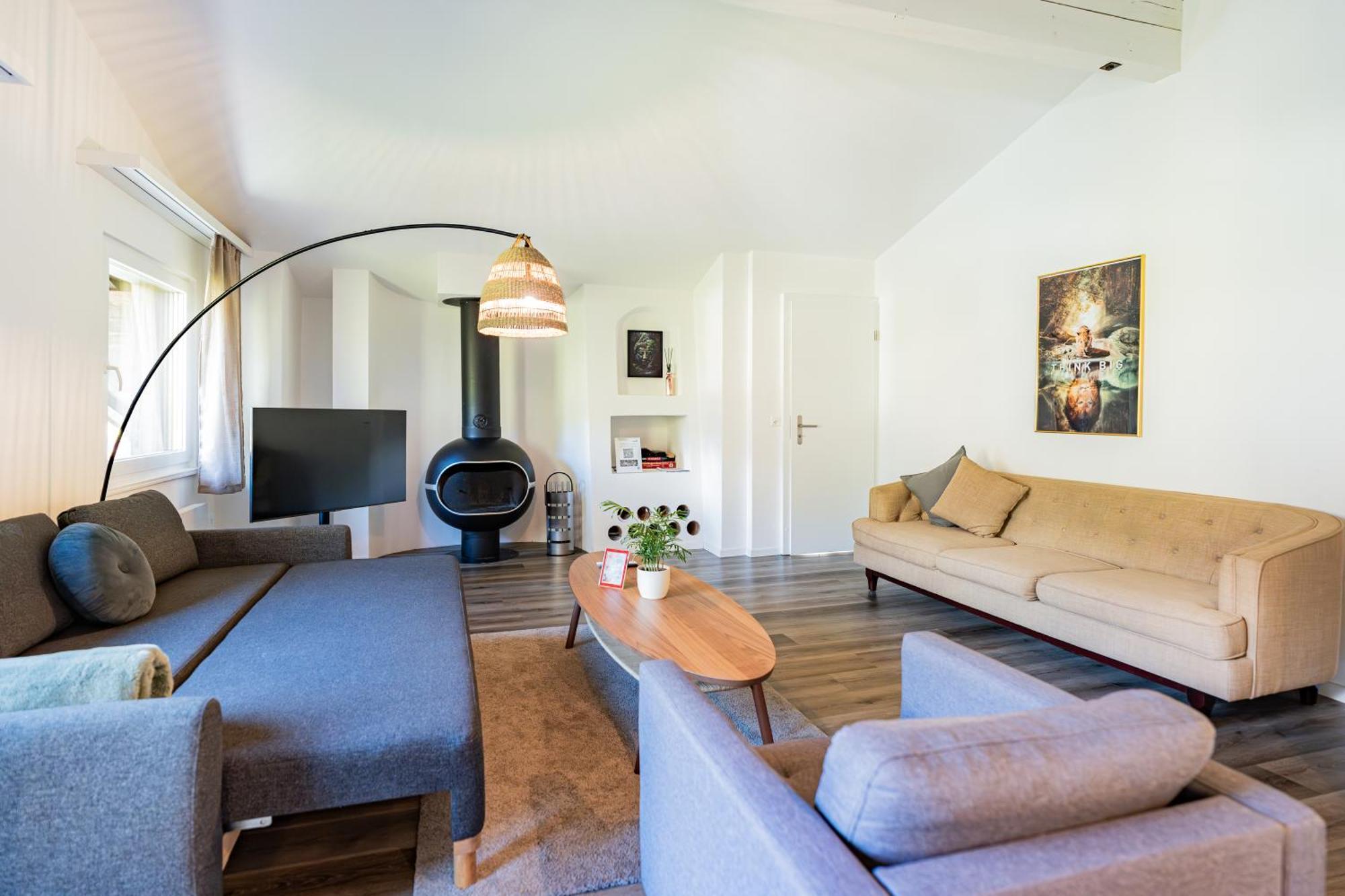 Unique Penthouse With Gallery And Mountain View Кандерстег Екстериор снимка